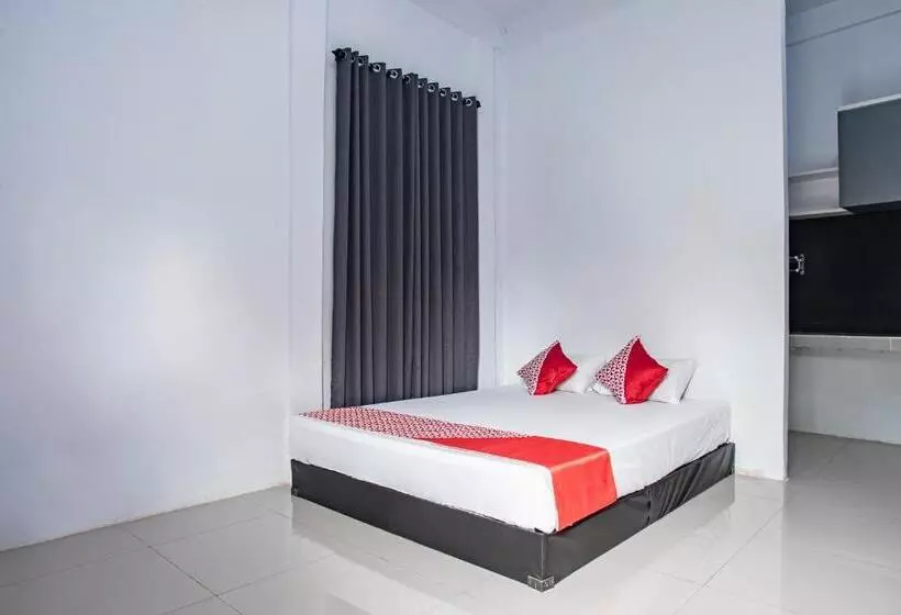 هتل Oyo 93476 Owo Guest House Syariah