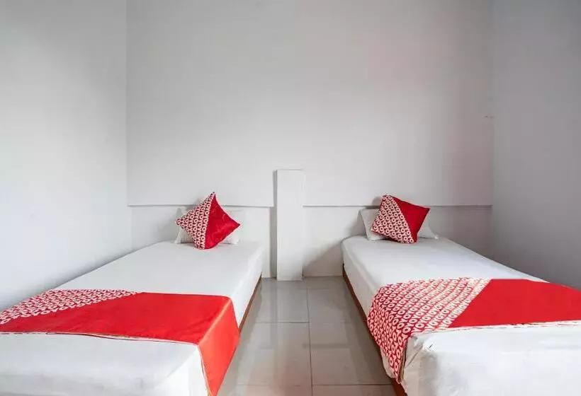 هتل Oyo 93476 Owo Guest House Syariah