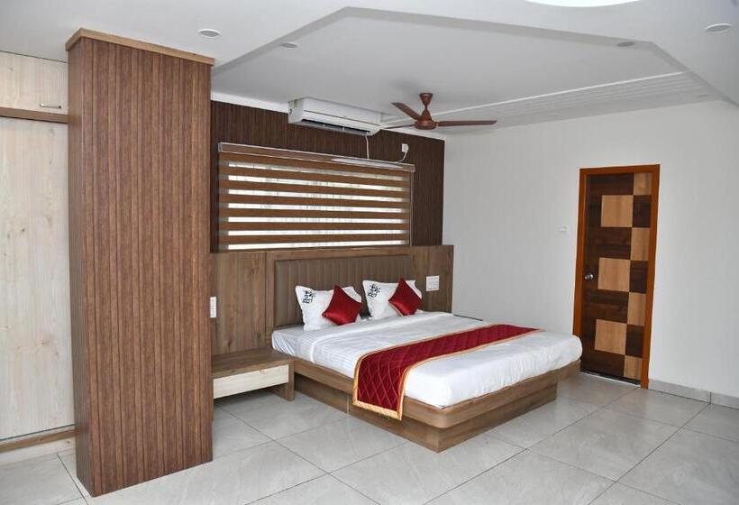 Hotel Rays Inn Boarding And Lodging