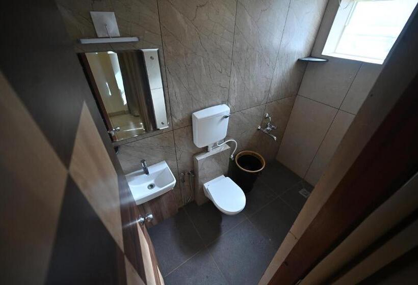 Hotel Rays Inn Boarding And Lodging