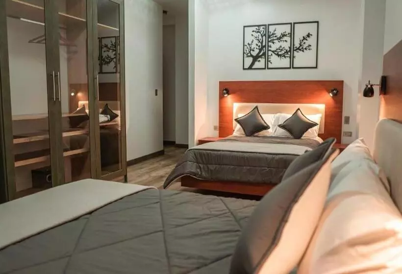 Hotelli Sacha Golden