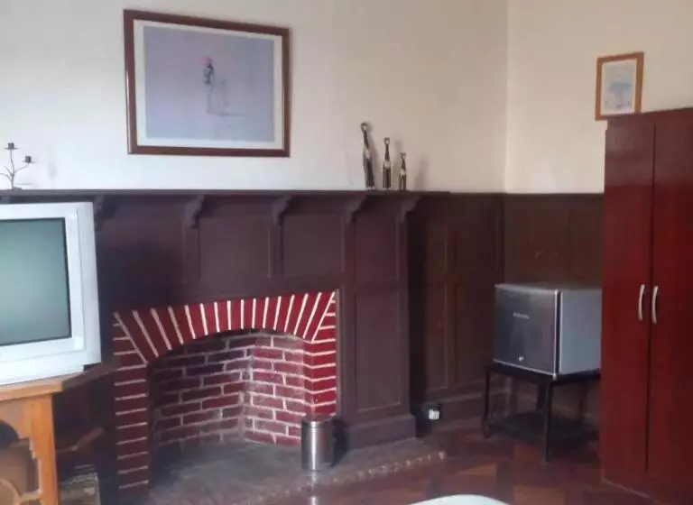 ペンション Hostal María Luisa Bombal