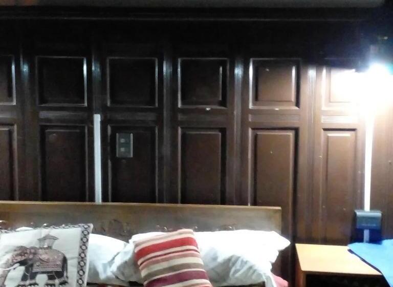 پانسیون Hostal María Luisa Bombal