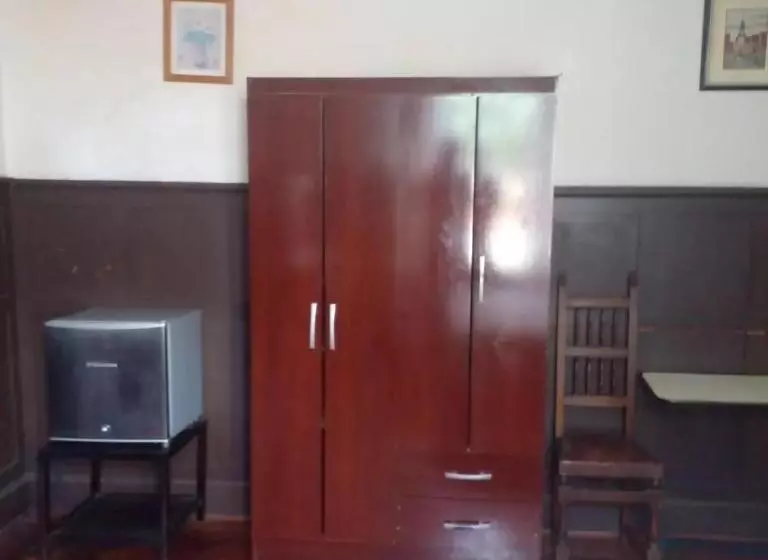 ペンション Hostal María Luisa Bombal