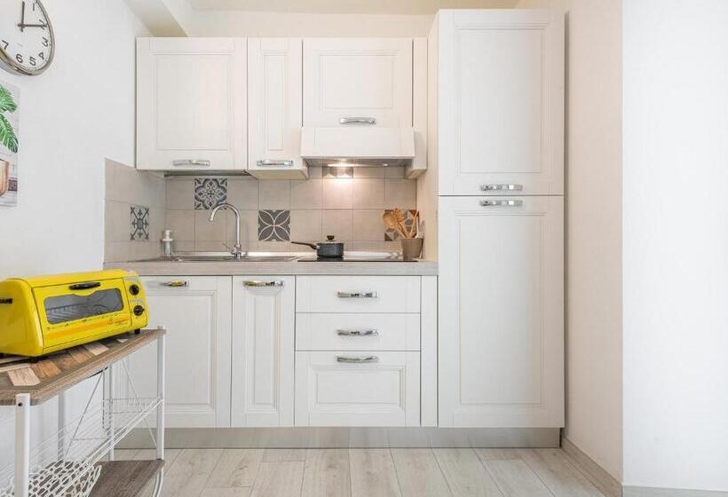 بنسيون La Buona Stella