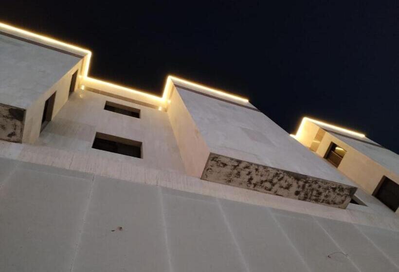 الساعه 60 الفندقيه