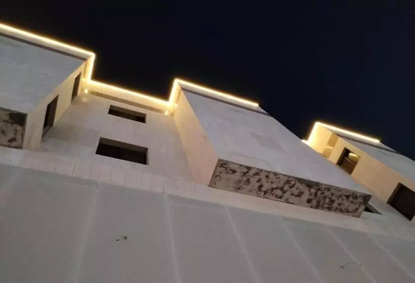 الساعه 60 الفندقيه