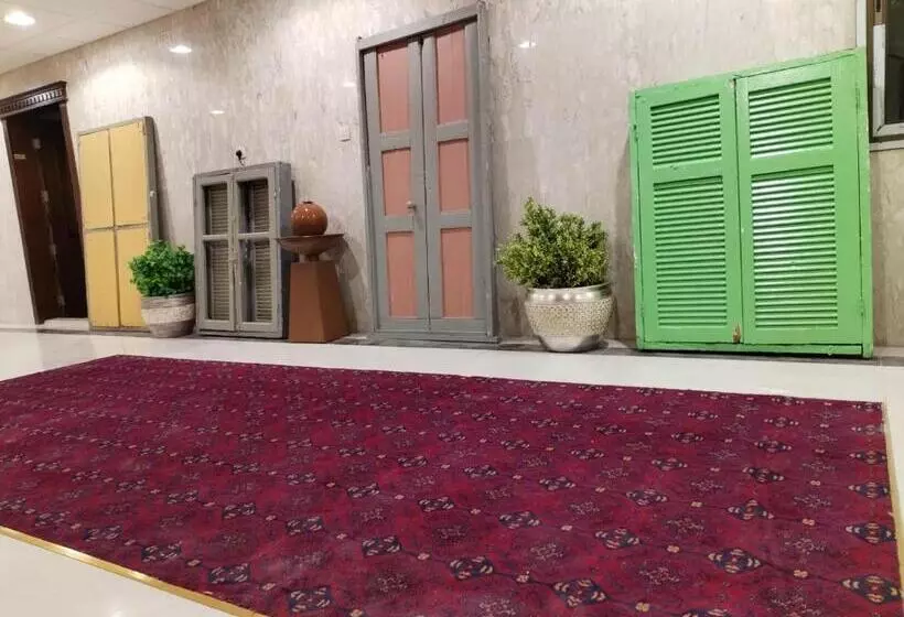 الساعه 60 الفندقيه