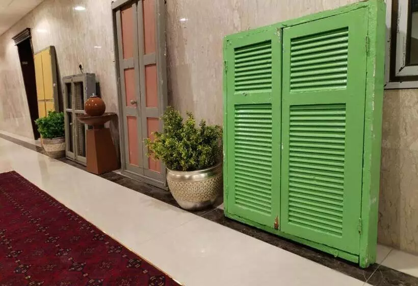 الساعه 60 الفندقيه