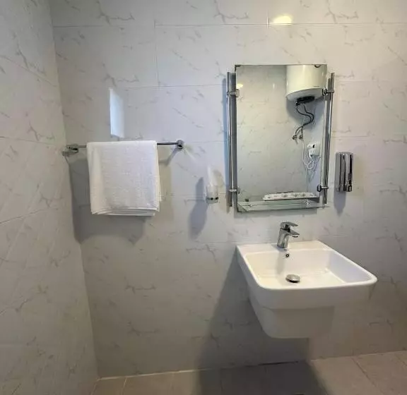 الساعه 60 الفندقيه