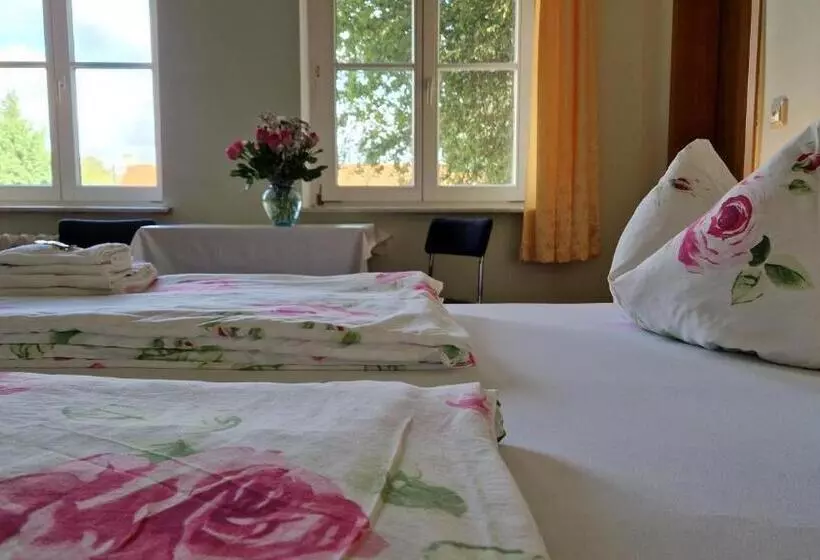 Aamiaismajoitus (B&B) Gästehaus Wilsickow