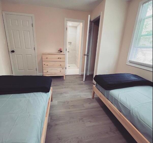 ベッドアンドブレックファースト Guest House Baltimore County Parkville