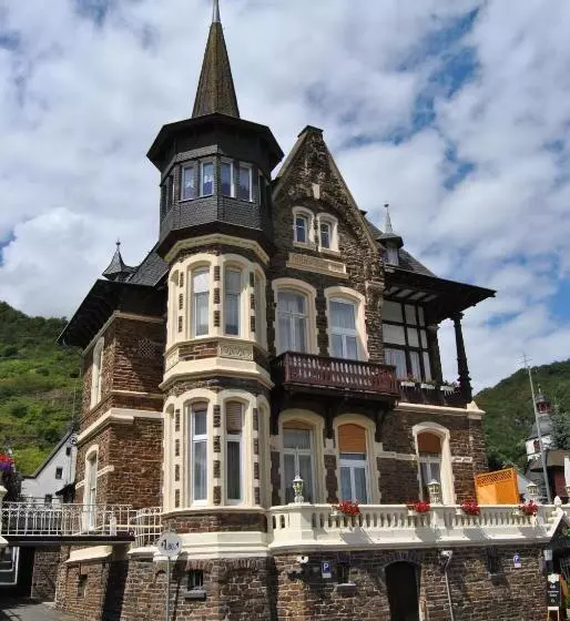 Aamiaismajoitus (B&B) Villa Cornely