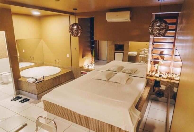 Champagne Motel By Drops