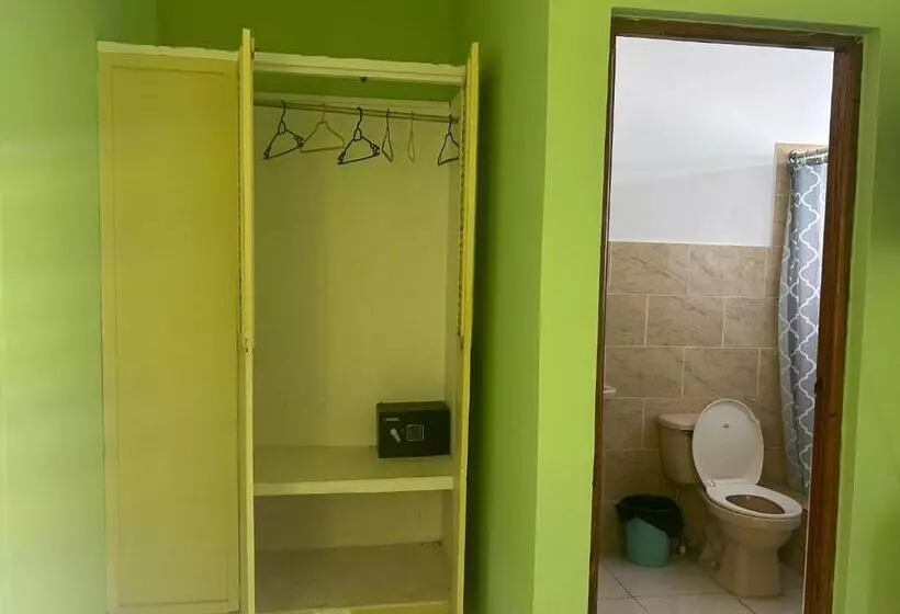 Coco Hotel And Hostel