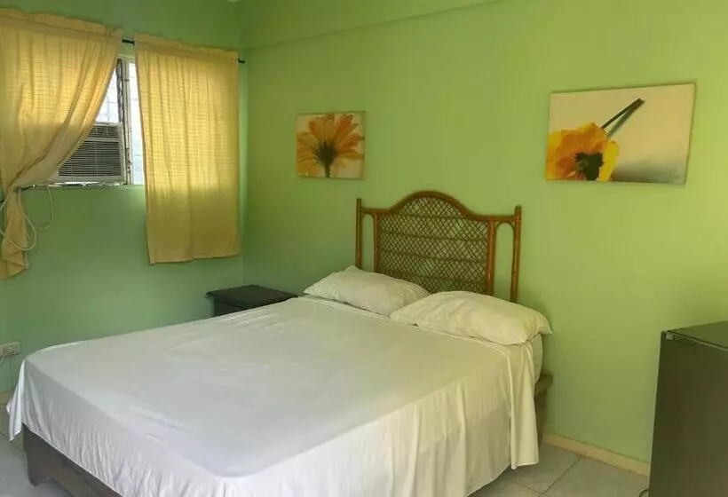 Coco Hotel And Hostel