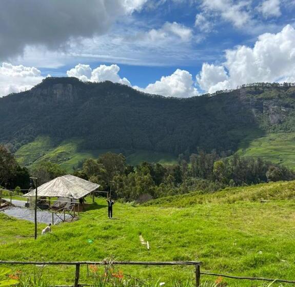 ホテル De Hobbit Tent Camping