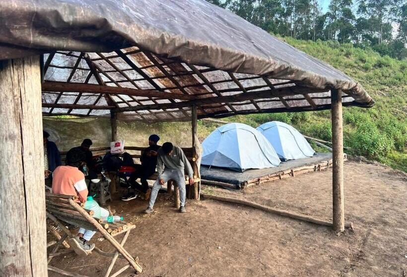 ホテル De Hobbit Tent Camping