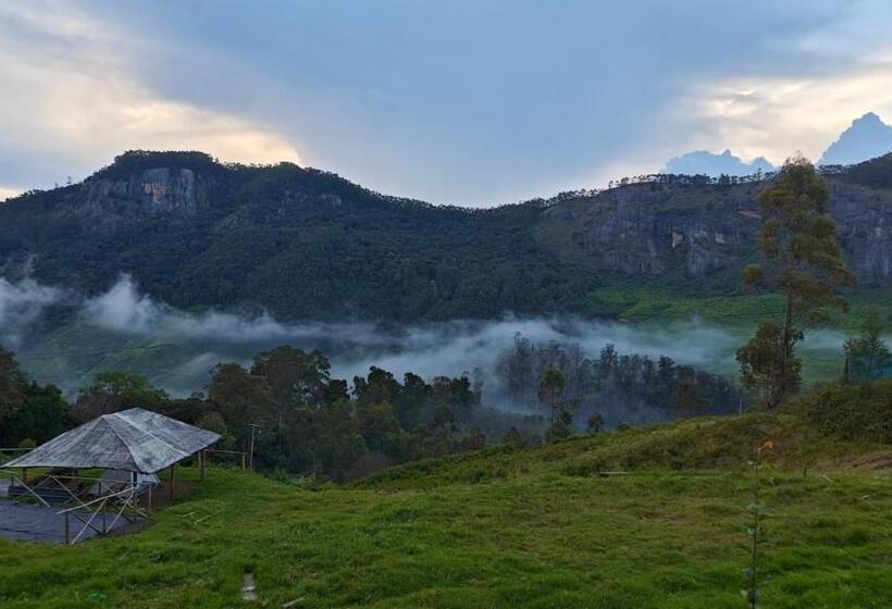 ホテル De Hobbit Tent Camping