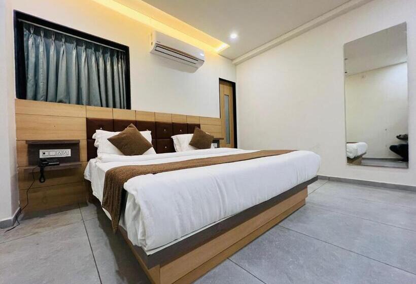 בית מלון כפרי Venus By Mantram Hospitality