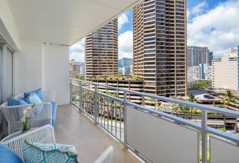 Ilikai S Best Beach Front Executive Suite