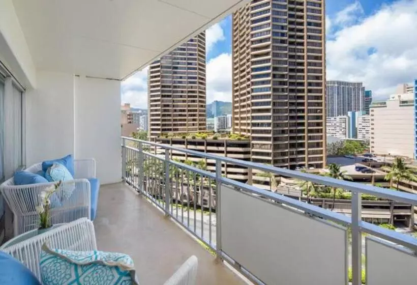 Ilikai S Best Beach Front Executive Suite