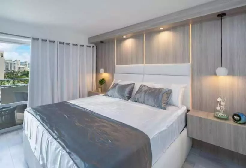 Ilikai S Best Beach Front Executive Suite