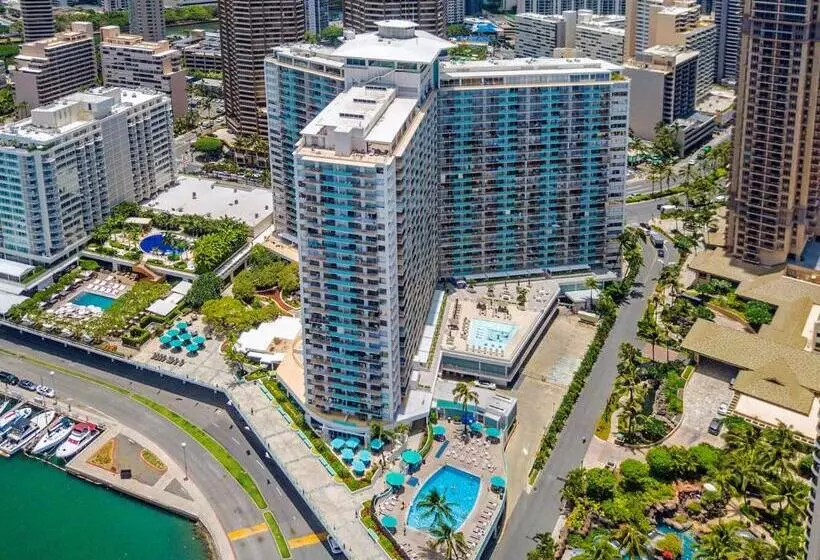 Ilikai S Best Beach Front Executive Suite