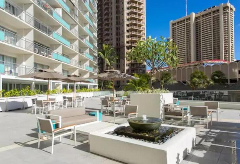 Ilikai S Best Beach Front Executive Suite