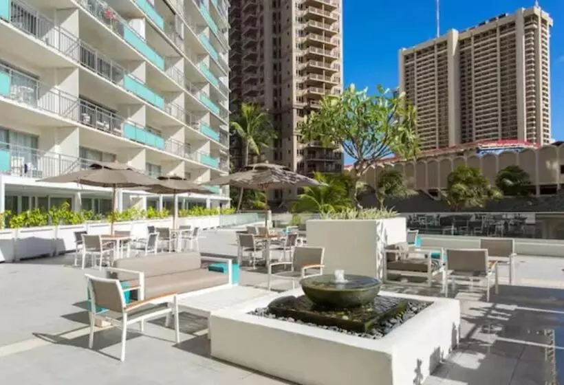 Ilikai S Best Beach Front Executive Suite