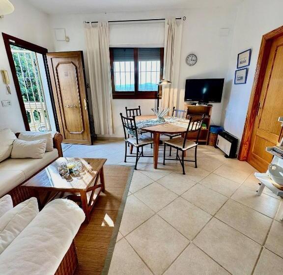 Пансион Casa Rural Girasoles Calig Ref 046