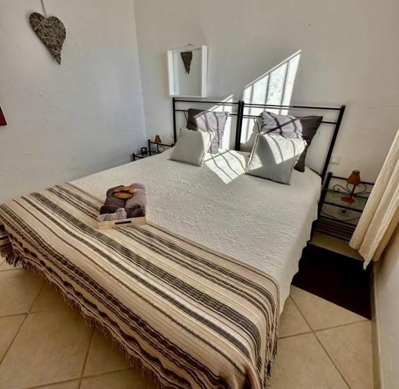 Пансион Casa Rural Girasoles Calig Ref 046