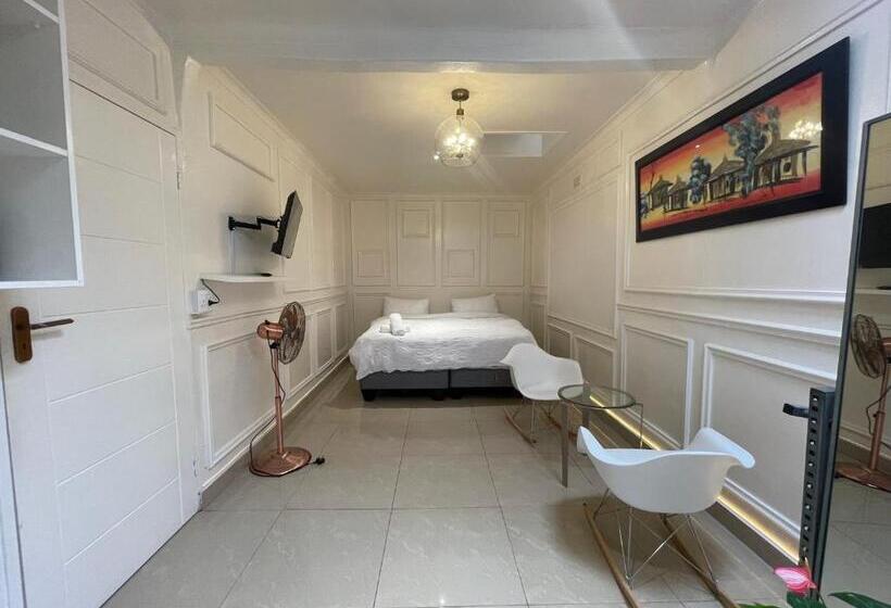 ペンション Domin Luxury Suites