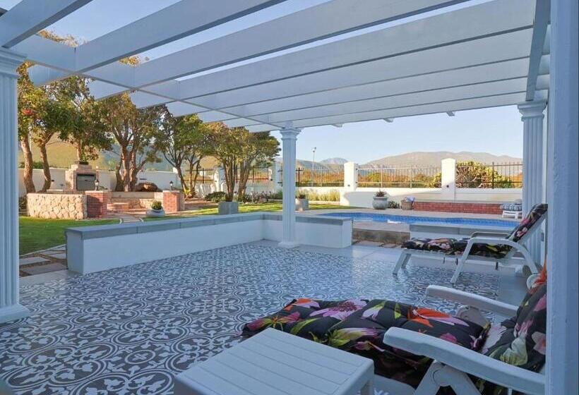 Пансион Joie De Vivre   22 Rocklands