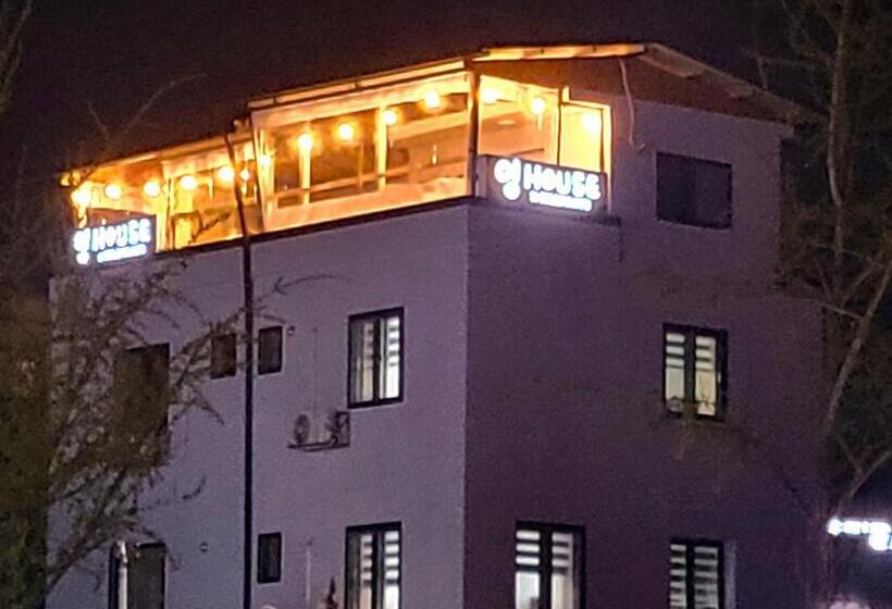 Pensione Young House