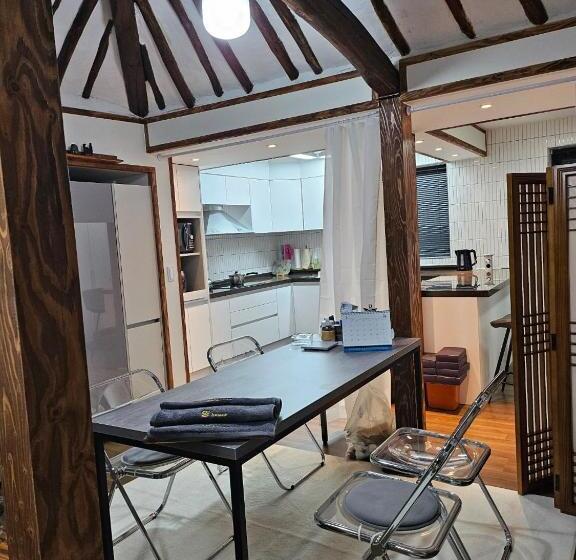 Pensione Young House