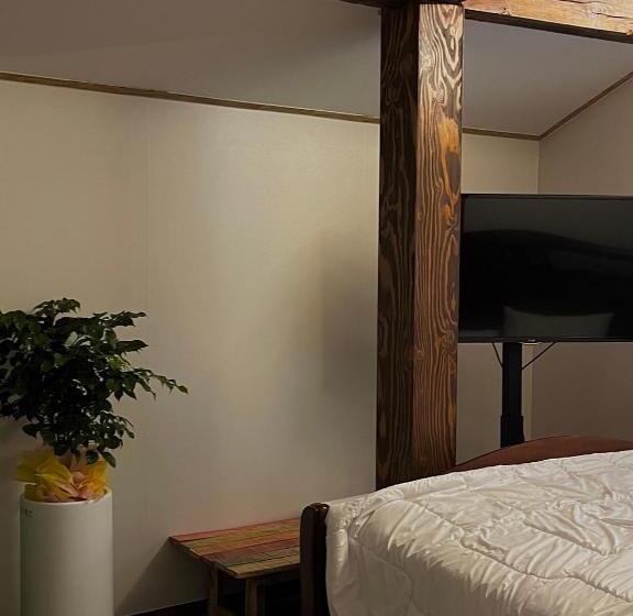 Pensione Young House