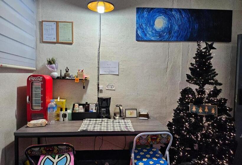 Pensione Young House