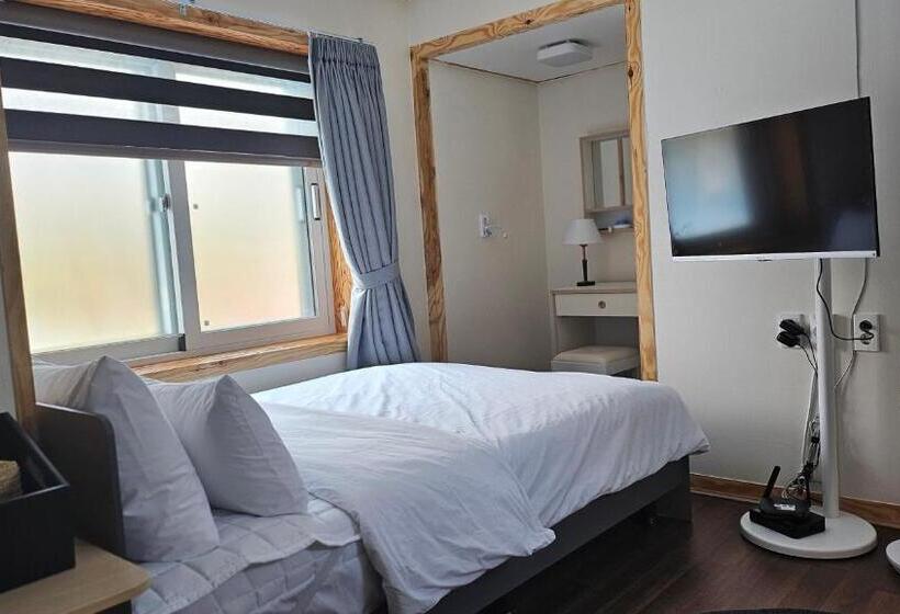 Pensione Young House