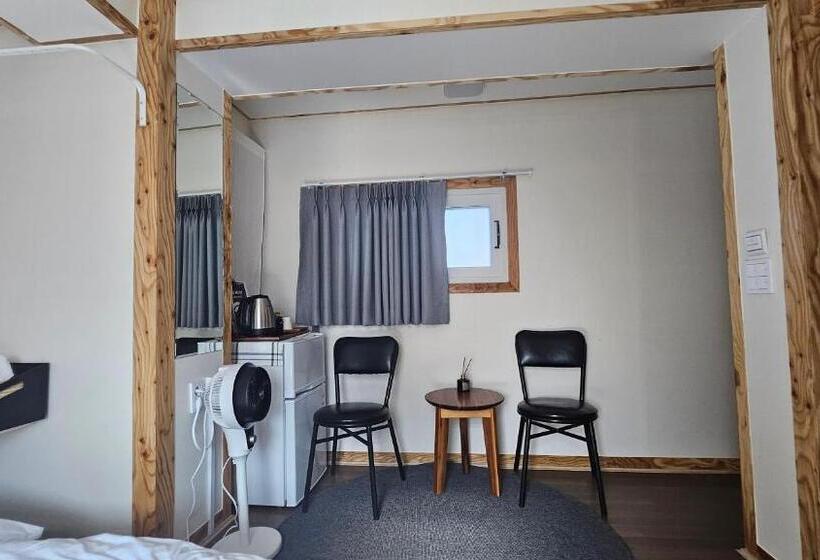 Pensione Young House