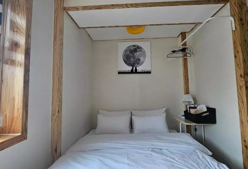 Majatalo Young House