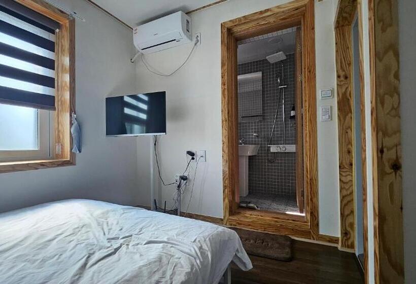 Pensione Young House