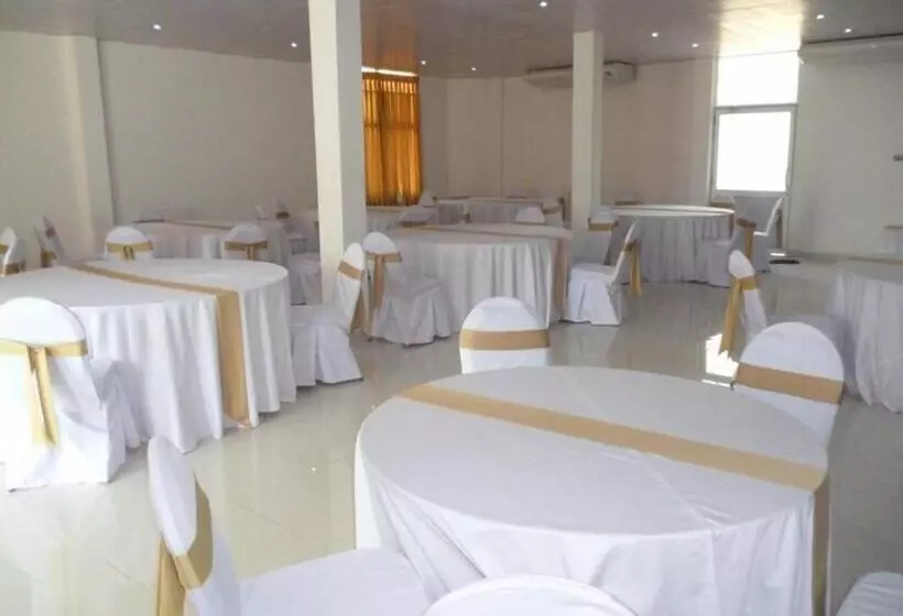 Vintop Hotel & Homestays Gampaha