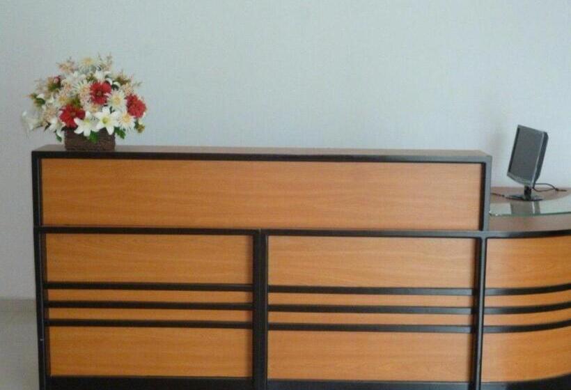 Vintop Hotel & Homestays Gampaha