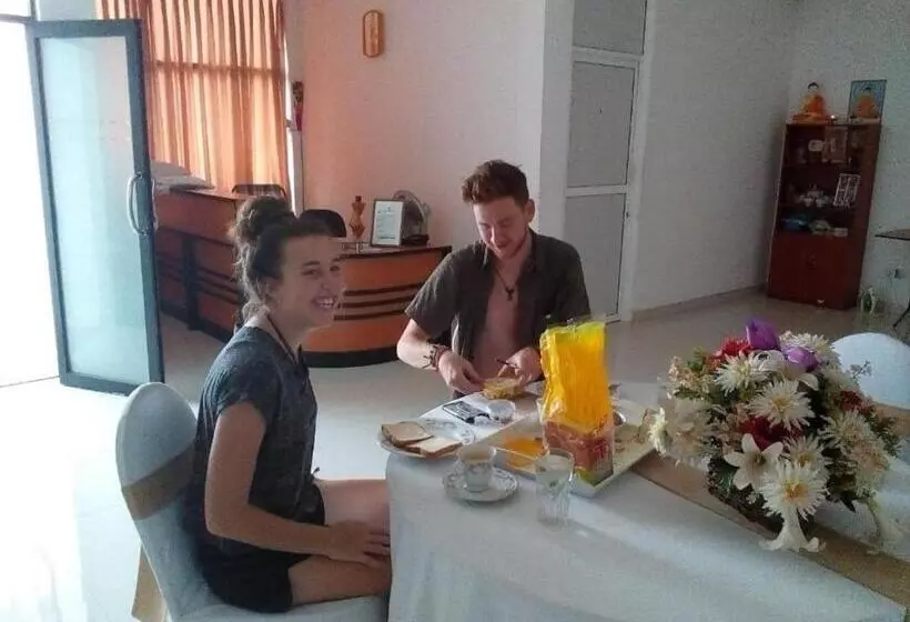 Vintop Hotel & Homestays Gampaha