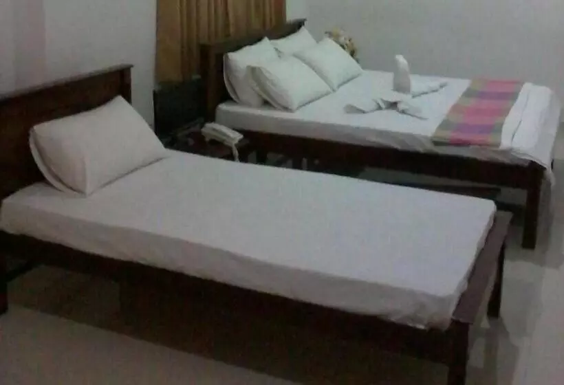 Vintop Hotel & Homestays Gampaha