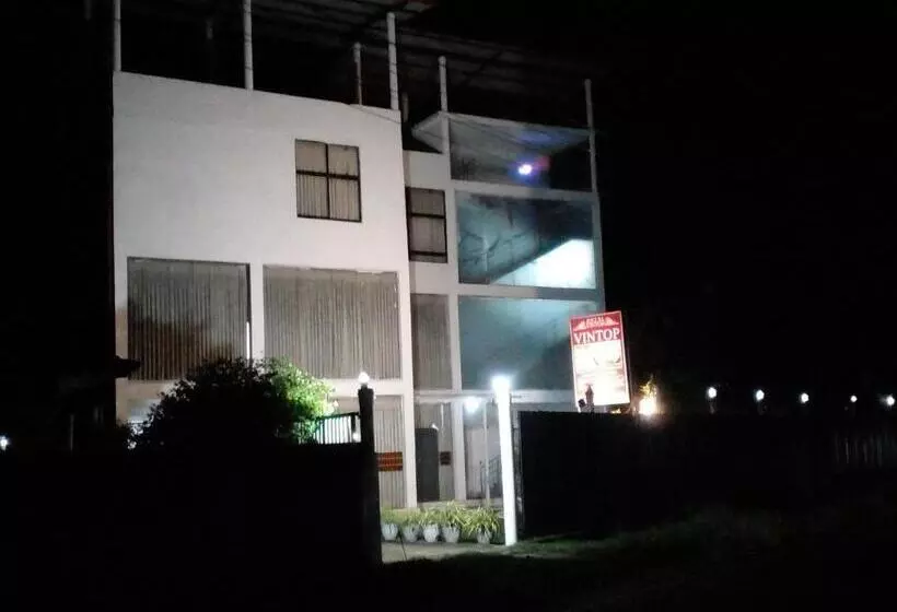 Vintop Hotel & Homestays Gampaha
