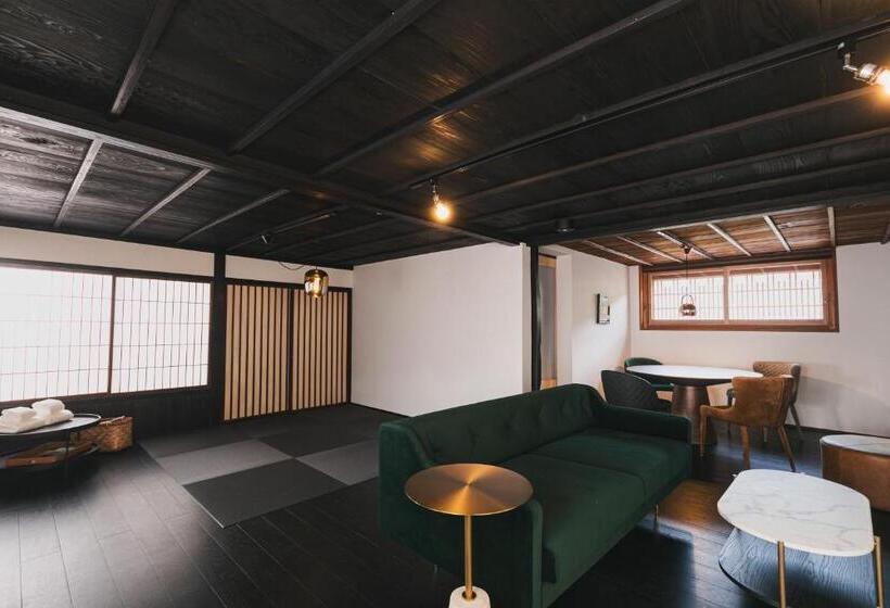 Albergue オーベルジュ キャトル セゾン 宗像