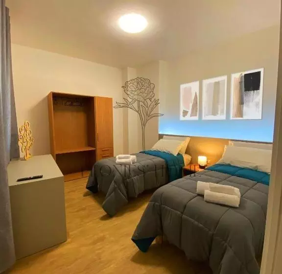 ベッドアンドブレックファースト Peonies  Home