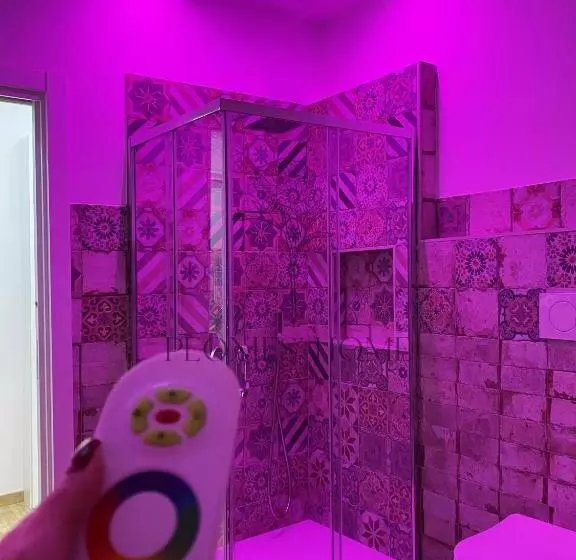 ベッドアンドブレックファースト Peonies  Home